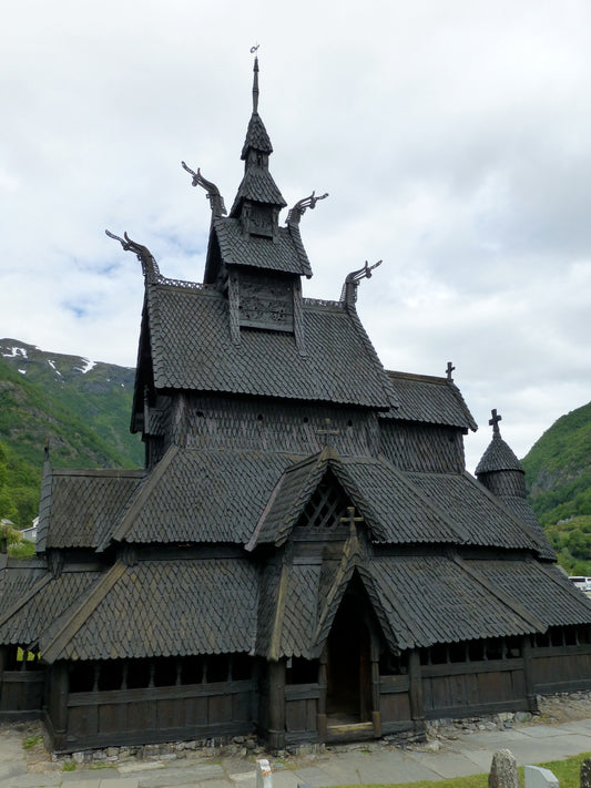 Helen Eddy photo card - Stave Church - Item 189D-82