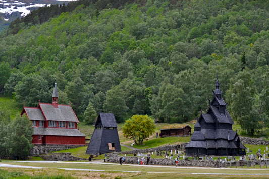 Helen Eddy photo card - Borgund Stave Church - Item 189D-83