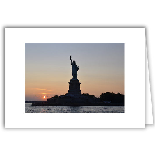 Helen Eddy photo card - Statue of Liberty at sunset, NY (H) - Item 199d-34