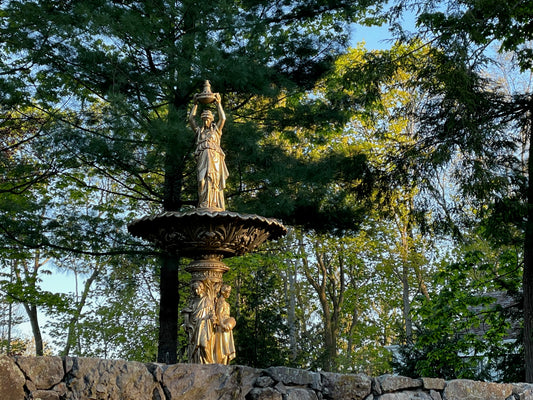 Helen Eddy photo card - Pleasant View Fountain - 385D-102
